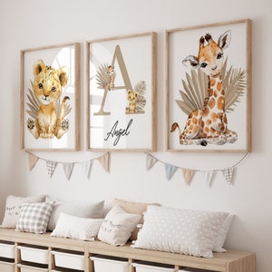 Décoration Savane pour Chambre Bébé Et Enfant- Affiches Avec Prénom  Personnalisé et Initiale Or, Animaux et Feuillage - Ideal pour Chambre mixte