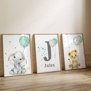 Decoración de habitación infantil Savannah - Juego de 3 lienzos con nombre personalizado - Póster infantil de león y elefante - Globo de animales de safari