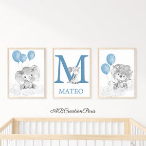 Blaue Babyzimmerdekoration für Jungen – Set mit 3 personalisierten Tierpostern – Geschenk zur Geburt – Triptychon Elefant Löwe Giraffe und Ballon