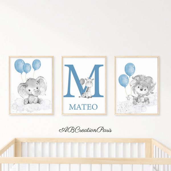 Décoration Chambre Bleu Bébé Garçon - Set 3 affiches Personnalisée Animaux - Cadeau de Naissance - Triptyque Eléphant Lion Girafe et Ballon