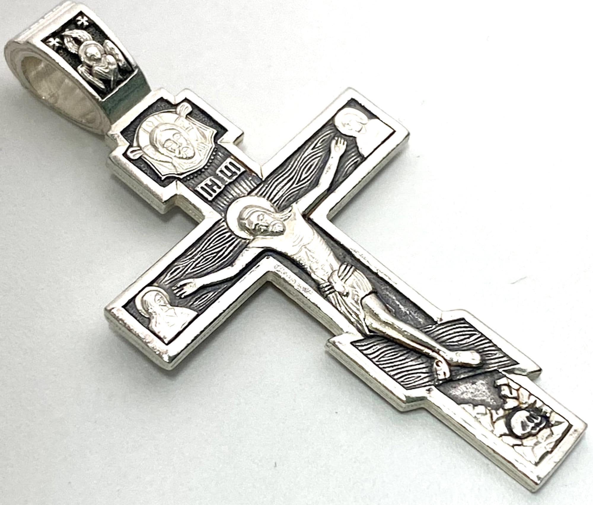 Croce San Benedetto iscrizione INRI pendente oro 14 KT | vendita online su