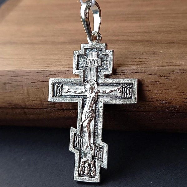 Ortodoxt kristet krucifix för kroppsdop. Sterling silver 925. Autentiska religiösa smycken. Värdefullt korsbön fornslavisk