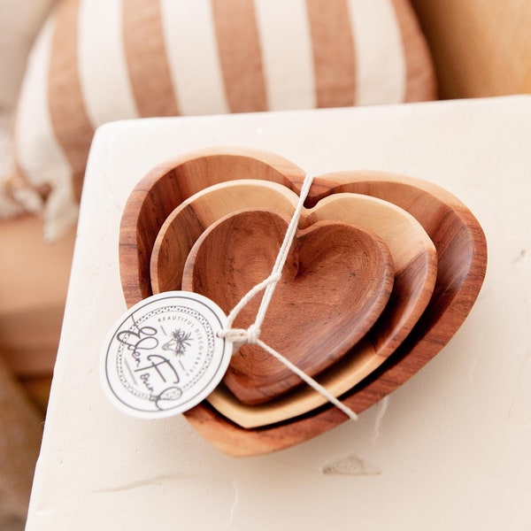 Artisan handcarved wooden nestled bowls | trinket bowl | African teak bowl | Valentines day, anniversary, wedding, heartshaped bowls