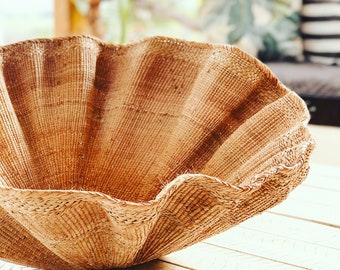 Cesta tejida / Cesta danzante tejida a mano con palma ilala / Estilo costero / Decoración africana / Decoración artesanal tejida a mano /