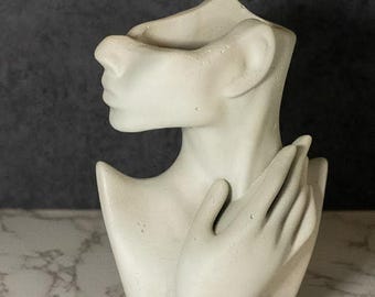Woman Torso Concrete Vase - Woman Bust Concrete Vase - Decorative Flower Vase - Housewarming Gift - Living Room Decor - Concrete Home Decor