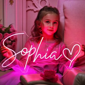 Placa de neon com nome personalizado para crianças, placa de nome de LED para presente para ela, placa de LED personalizada para presente para adolescentes, decoração de quarto infantil, decoração de casa, presente para crianças