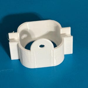 Govee Pro Permanent Outdoor Lighting Mounting Bracket - Wall Mount. Uses #6 or #8 Screws Not Included. 10 Pieces Per Pack.