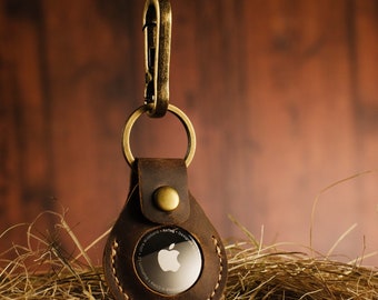 【新品未開封】 Apple 純正　AirTag Leather KeyRing Apple AirTag Leather Key Ring - Baltic Blue : : Fashion