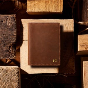 Porta-passaporte de couro personalizado e carteira de viagem / Organizador de viagem com porta-cartões / Estojo para passaporte / Presente de viagem e acessórios