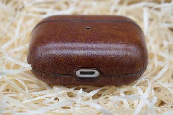 Custodia Per AirPods Pro 2 Con Kit Pulizia - Cover Protettiva, Cinturino, Design Pelle - Foto 9