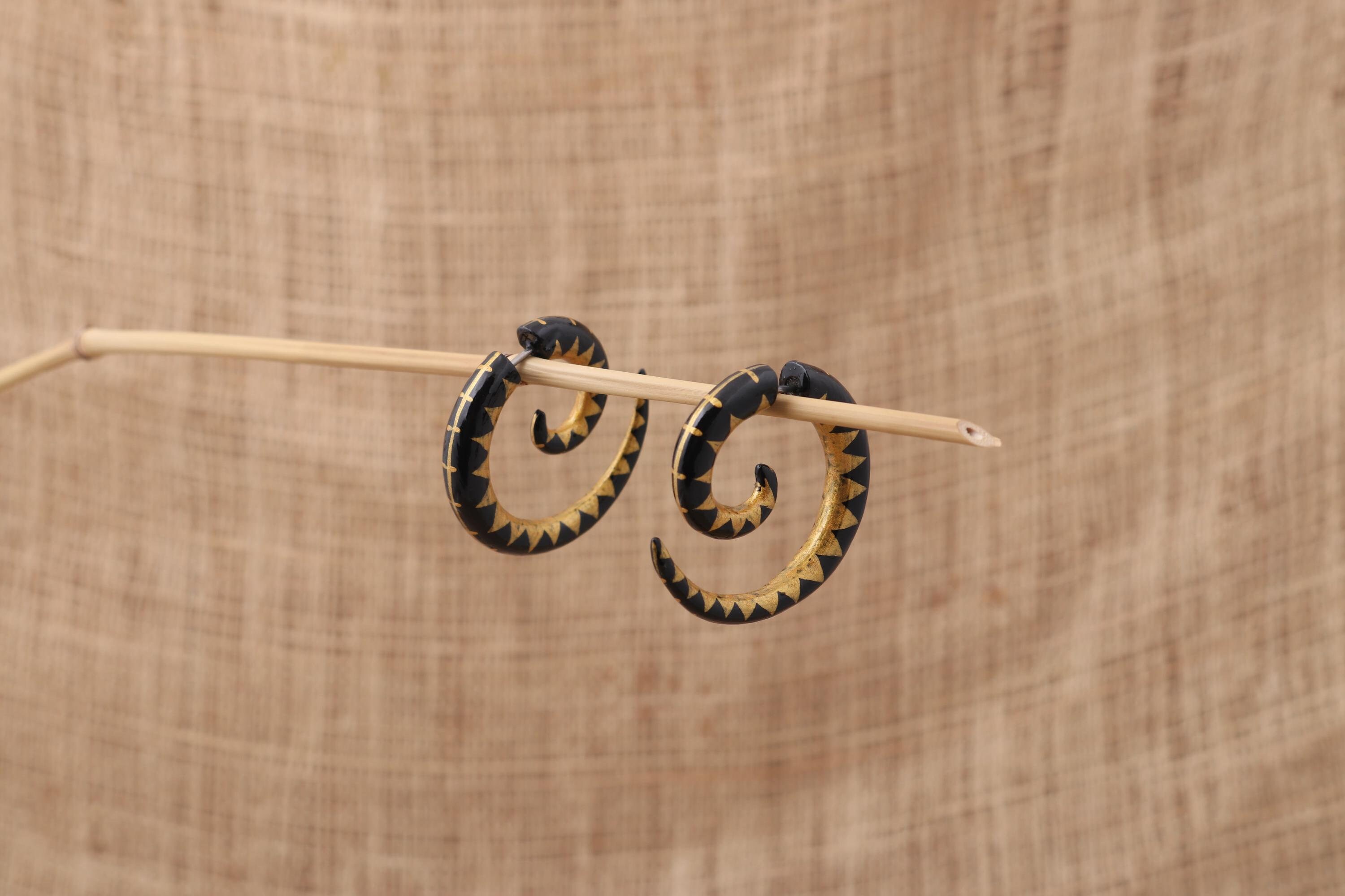 Black and Gold Painting Wood Spiral Earrings, Wood Carving, Handcarved Earrings, Handmade Jewelry, Wood Accessories, Bali Jewelry, B102