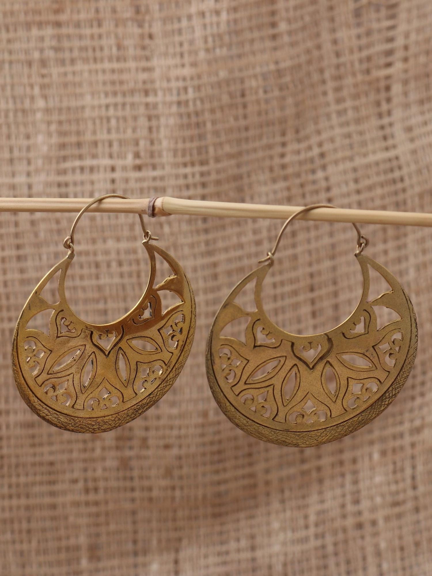 Ethnic Brass Earrings, Tribal Hoop Earrings, Handcarved Earrings, Handmade Jewelry, Brass Accessories, Bali Jewelry, B67