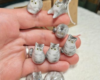 Custom Gray tabby cat figurine: Personalised mini grey tabby cat memorial from photo