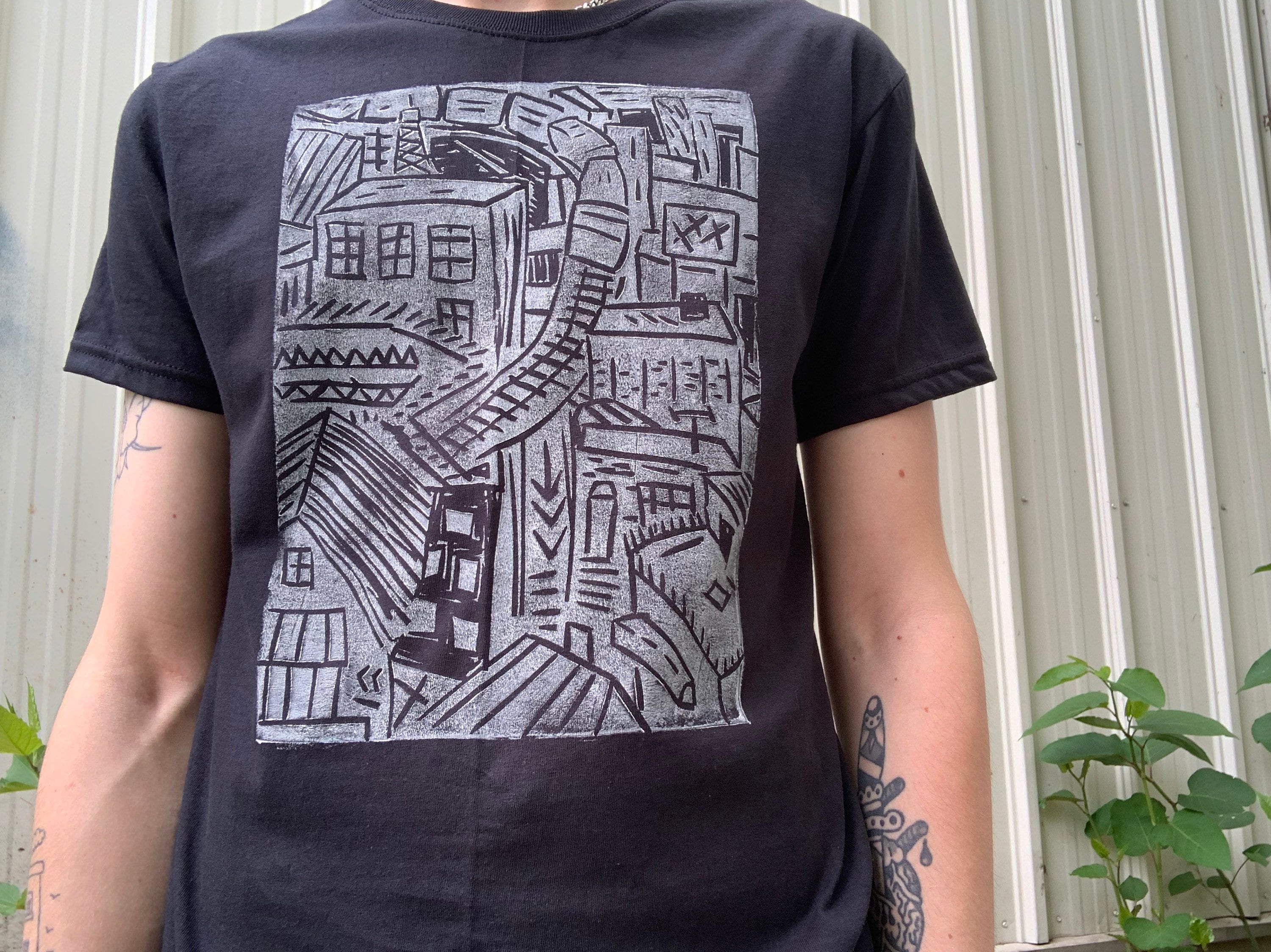 白 フリル付 LiNoH シャツ LiNoH ART PRINT SHIRT ホワイト 半袖