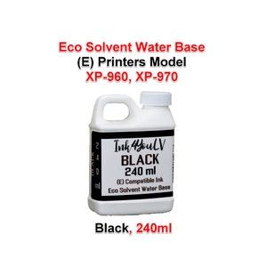 Può includere: Una bottiglia di plastica bianca di inchiostro nero con manico e tappo a vite bianco. L'etichetta recita "Ink4youLV BLACK 240 ml (E) Compatible Ink Eco Solvent Water Base". Il testo "Black, 240ml" è in basso.