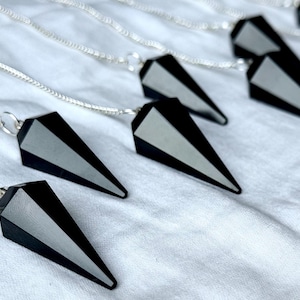 Bulk zwarte obsidiaankristallen slinger | Kristallen slingers | Gefacetteerde kegelslinger | Kristallen wichelroedeloper