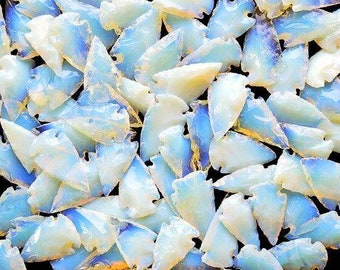 Pietra di cristallo intagliata a punta di freccia in opalite sfusa, cristallo intagliato, mezzaluna, pietra preziosa in opalite, cristalli curativi, ciondolo a forma di luna, avvolgimento in filo metallico
