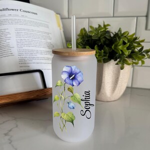 Personalized Birth Flower Glass Tumbler with Straw and Lid | Gift For Her | Personalized Iced Coffee Cup | Mother&#39;s Day | Bridesmaid Gift