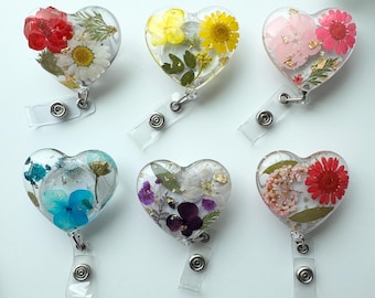 Real Pressed Flower Badge Reel, Cute Nurse Teacher Coworker Gift, Handmade Floral ID Holder, Botanical Gift, Unique Floral Office Accessory