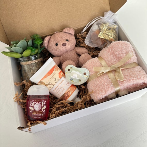 Expectant Mom Gift Box | New Mom Gift Idea | Postpartum Gift | Baby Shower Gift | Gift for Baby Shower | New Mom Care Package | Gift for her