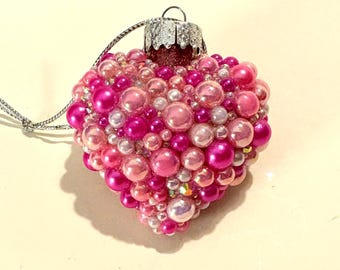 Adorno de corazón con perlas rosas y diamantes de imitación: Decoración glamurosa para San Valentín