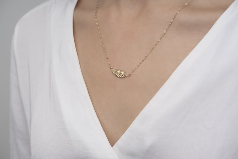 Stylish Leaf Design Model 14K Solid Gold Necklace