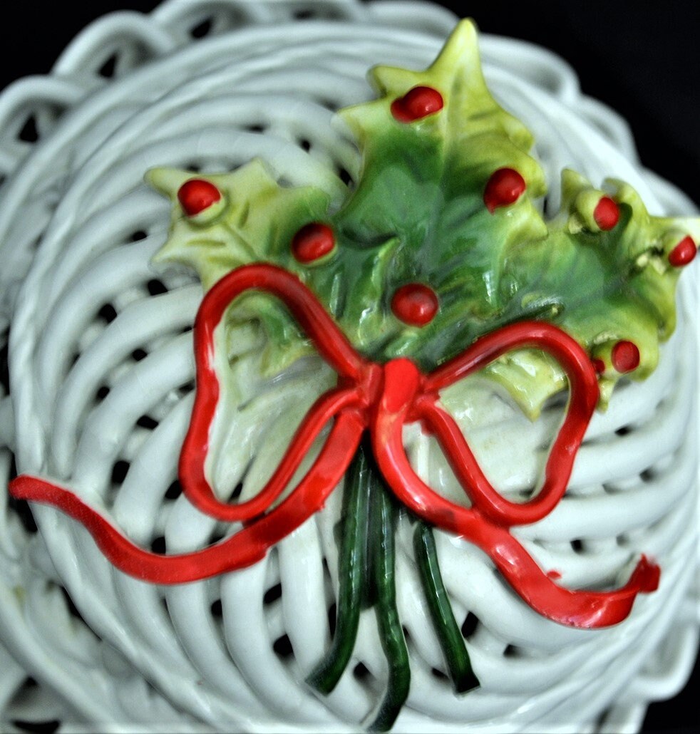 Christmas Candy Dish Capodimonte Woven with Lid Holly Berries Etsy Polska