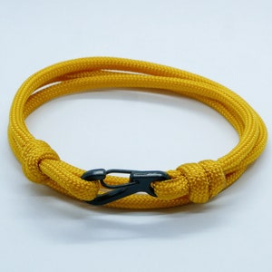 Minimalist Climbing Bracelet - 40+ Colours - Metal Carabiner - Mens Paracord Band - Climber Adventurer Nautical Outdoor Male Gift Women