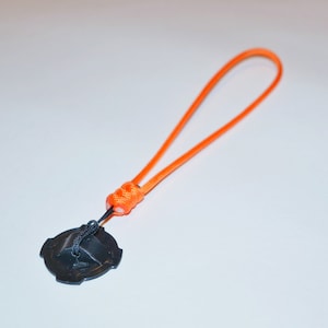 QuadLock kompatible Schlüsselbandhalterung - WÄHLEN SIE IHRE FARBE Benutzerdefinierte Paracord Handschlaufe für Quad Lock Case - Kettenanhänger Sicheres Accessoire