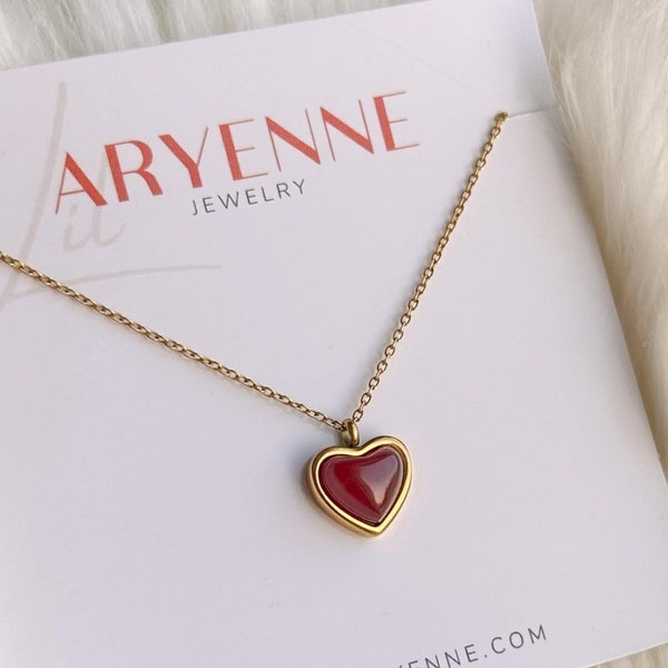 Petit collier coeur rouge, collier en cornaline, charmant collier coeur pour maman, pendentif coeur pierres précieuses, cadeau pour elle, cadeau de Noël