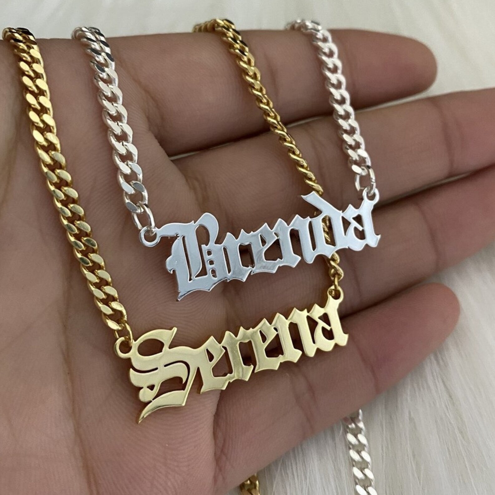 Collier de nom anglais dor de 18K Bijoux personnalisés de  Etsy