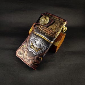 Handmade Leather Wallet with Oni Mask – Japanese Samurai Style Engraved Wallet
