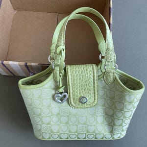 NIB Brighton Rare Vintage Lime Green 90's Small Shoulder/ Hand Bag With Charm afbeelding 8