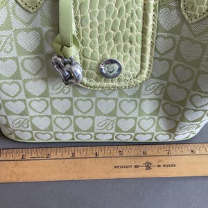 NIB Brighton Rare Vintage Lime Green 90's Small Shoulder/ Hand Bag With Charm afbeelding 6