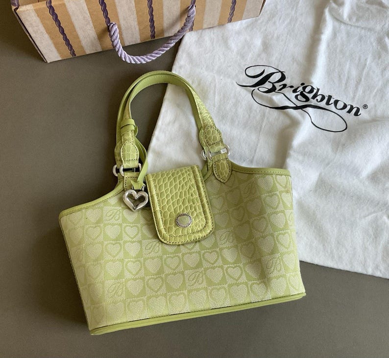 NIB Brighton Rare Vintage Lime Green 90's Small Shoulder/ Hand Bag With Charm afbeelding 2