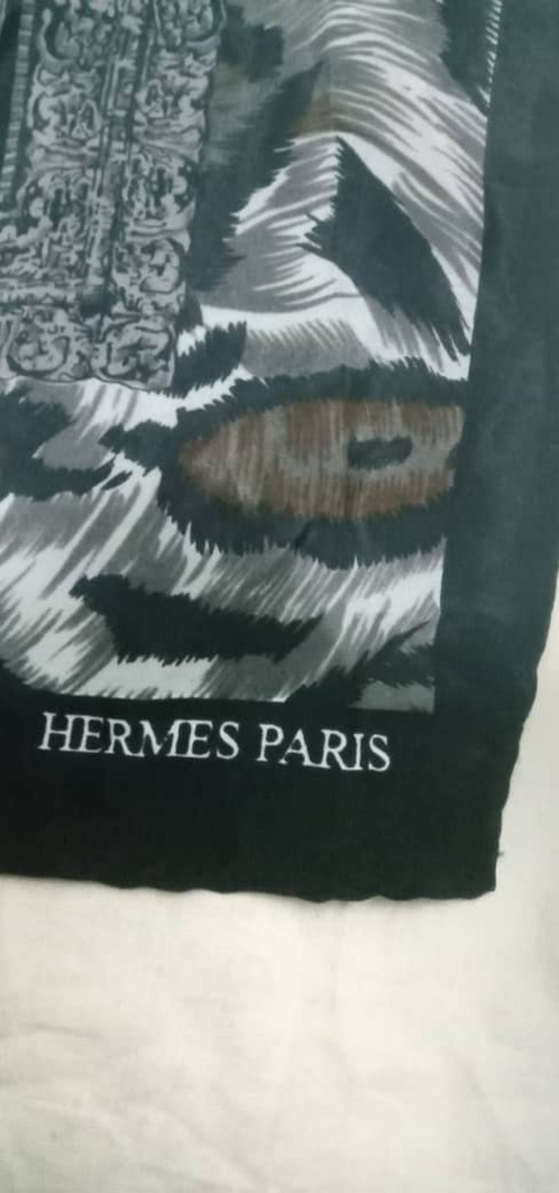 Hermes Paris scarf tiger design image 4