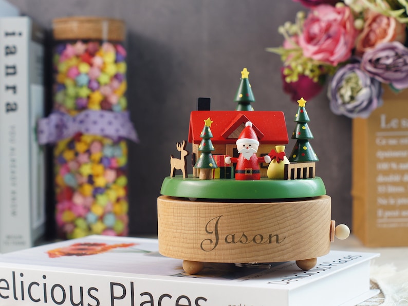 Personalisierte gravierte Andenken-Karussell-Spieluhr, Weihnachts/tanzende Mädchen-Spieluhr aus Holz, Jubiläums-Geburtstagsgeschenk für Baby/Kinder Bild 4