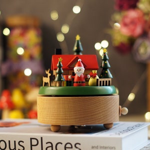 Personalisierte gravierte Andenken-Karussell-Spieluhr, Weihnachts/tanzende Mädchen-Spieluhr aus Holz, Jubiläums-Geburtstagsgeschenk für Baby/Kinder Santa Claus
