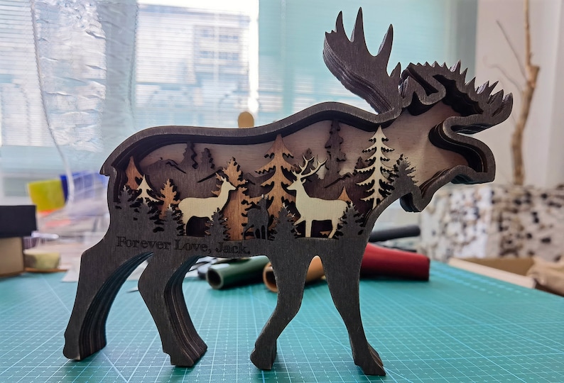 Wooden Animal Carvings, 3D Natural Animal Decoration with light,Wooden Bear Moose Forest Scene,Desktop ornament,Wall/Door Decor,Holiday Gift Moose