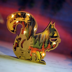 3D Wooden Squirrel Decoration with lights,Wooden Kangaroo ornaments Carvings,Wooden Wildlife Animal Craft,Desktop ornaments,Free Engraving