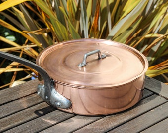sauteuse en cuivre française vintage de 26 cm avec couvercle de 1,8 mm / poêle en cuivre lourde française des années 1970