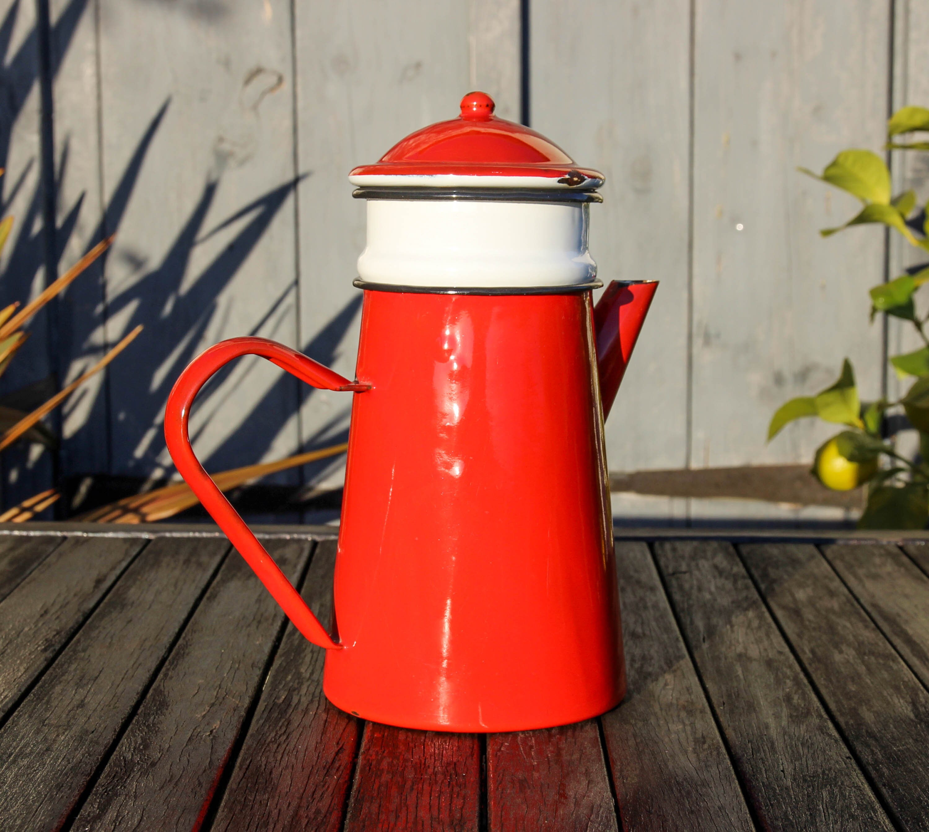 Cafetière en Émail Rouge, Blanc et Noir Vintage/Cafetière de Cuisine Rustique Des Années 1950 França
