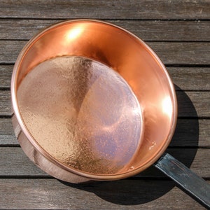 Vintage French PIERRE VERGNES DURFORT long handled copper pan / 1970s French unlined copper fireside pan image 6