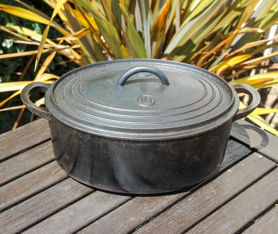 Antique Français 4,5 litres lourd 4kg cocotte ovale en fonte avec