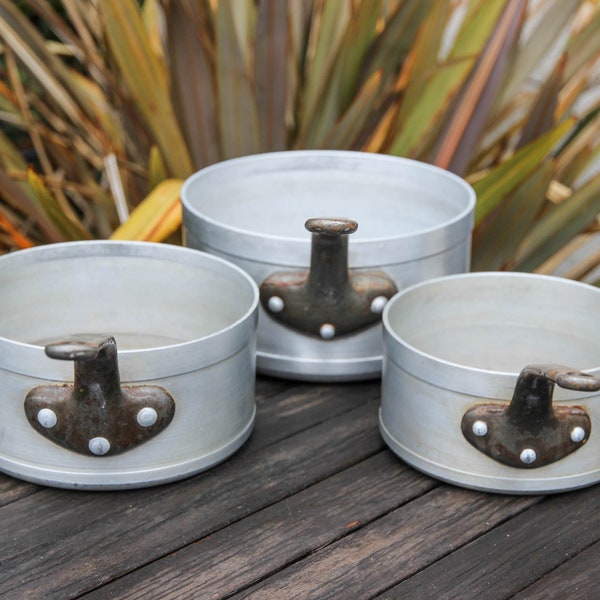 Set of 3 vintage French thick aluminium saucepans pans with cast iron handles / 1930s French size 14, 16, 18cm graduated pans