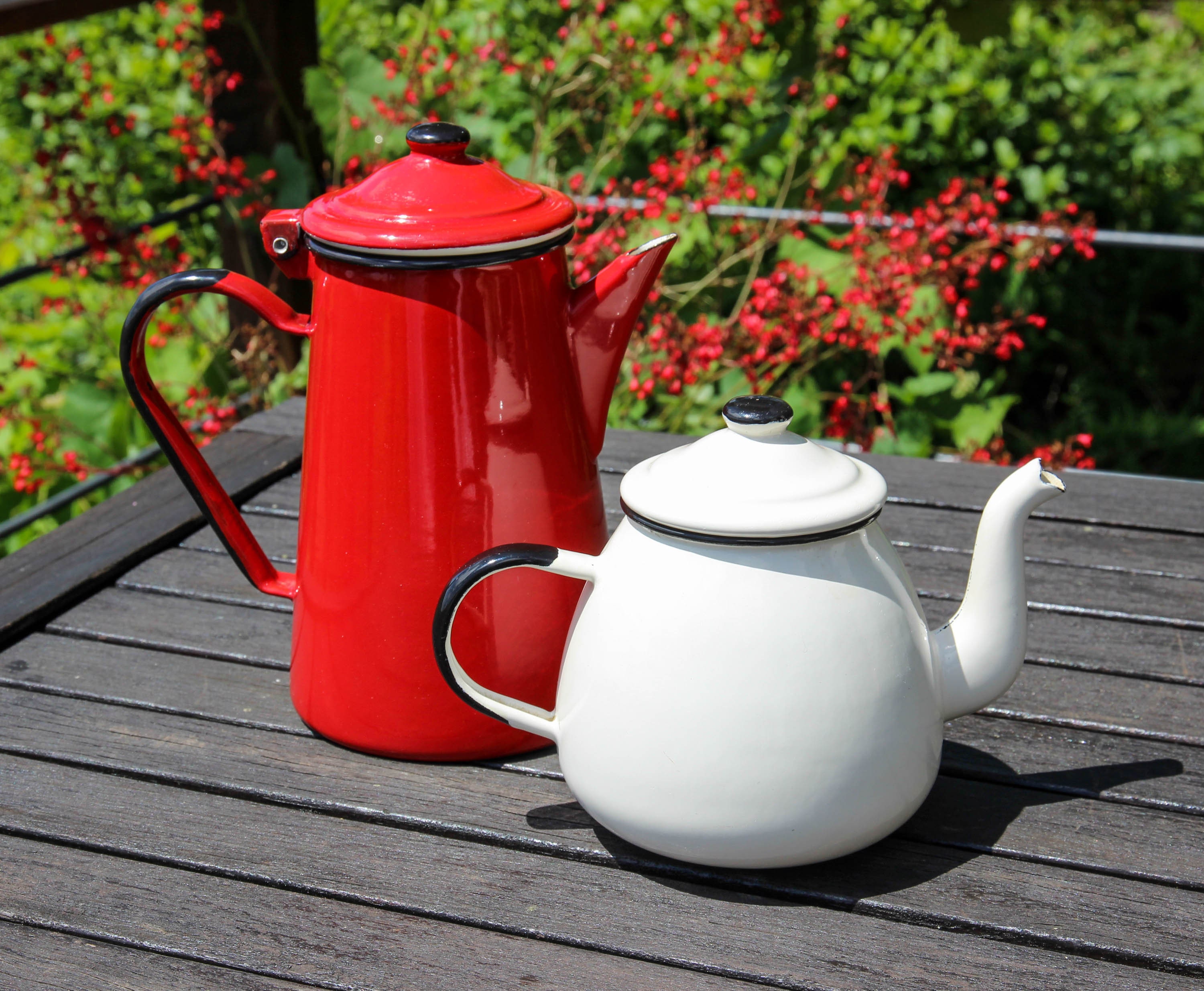 Ensemble de 2 Français Pots/Théières et Cafetières Rustiques en Émail Émailé Rouge Blanc