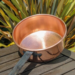 Vintage French PIERRE VERGNES DURFORT long handled copper pan / 1970s French unlined copper fireside pan image 1