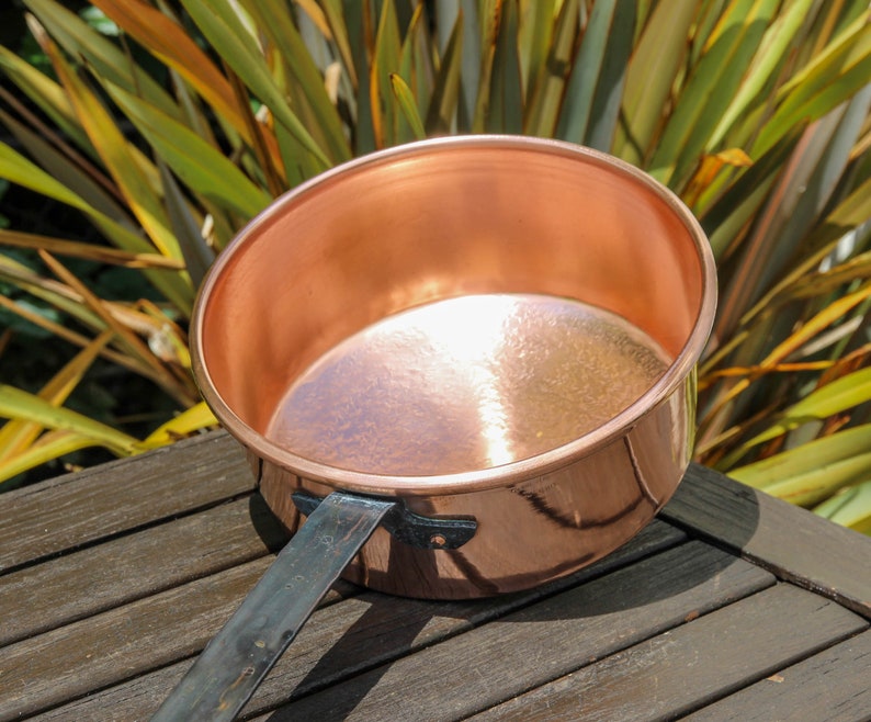 Vintage French PIERRE VERGNES DURFORT long handled copper pan / 1970s French unlined copper fireside pan image 1