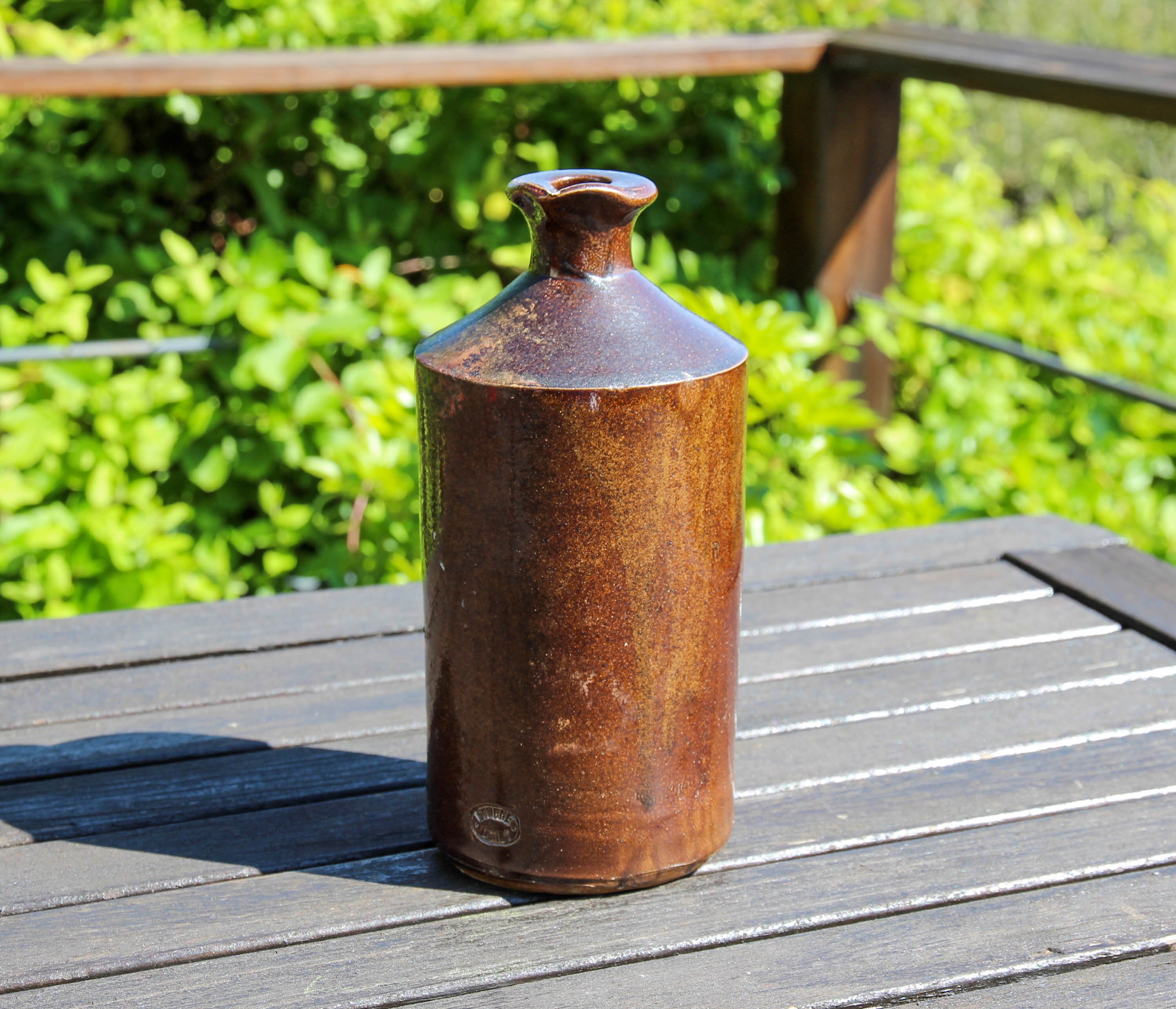 Antique Bourne Denby Bouteille d'encre en Grès Brun Glacé Début Des Années 1900