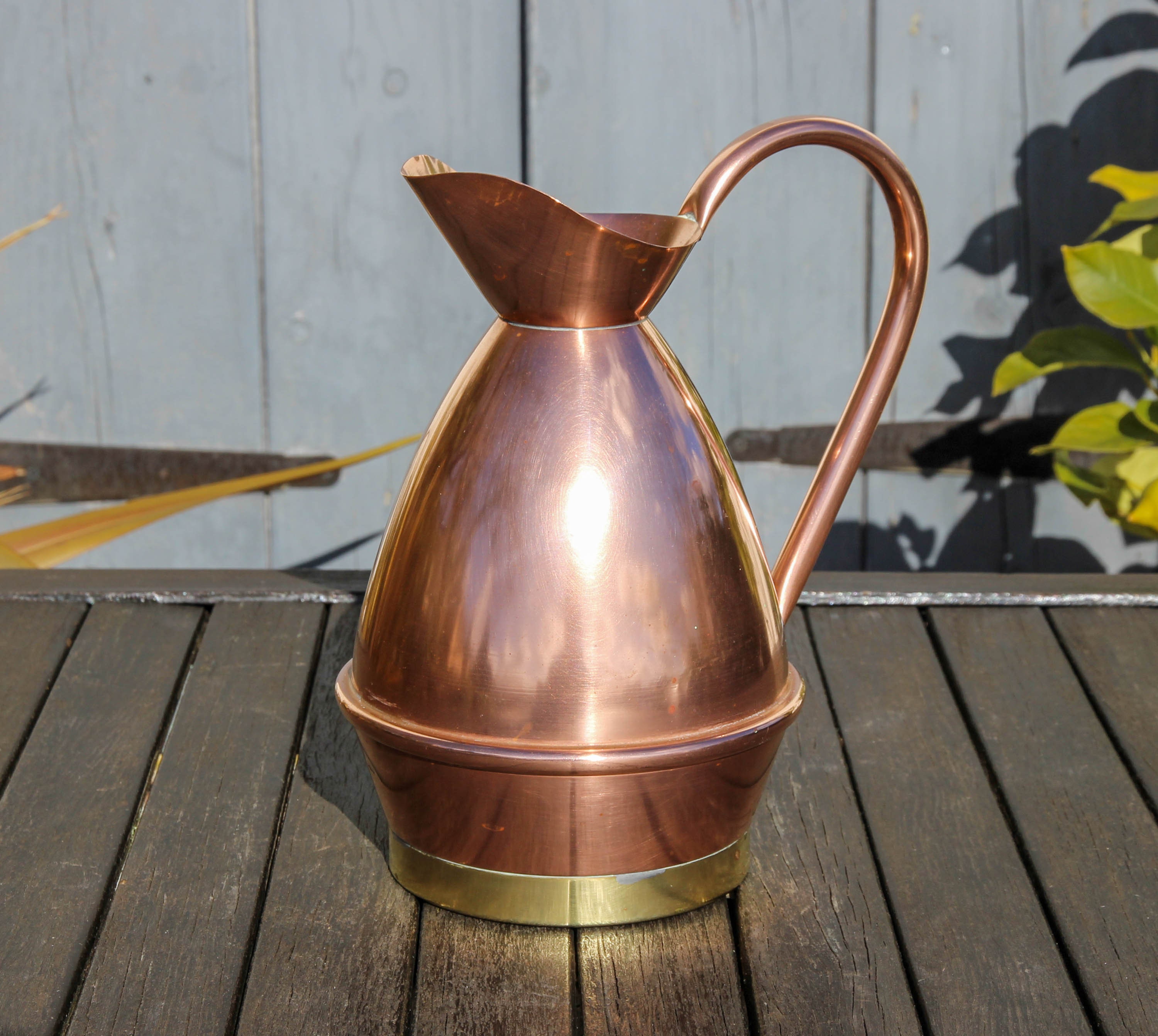 Pichet d'eau Vintage en Cuivre Français et Laiton/Vase de Décoration Intérieure Du Milieu Siècle